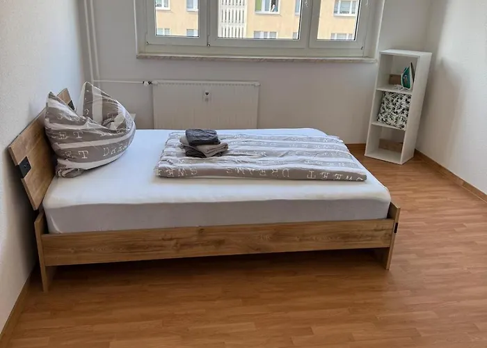 Lägenhet Moeblierte In Zeitz